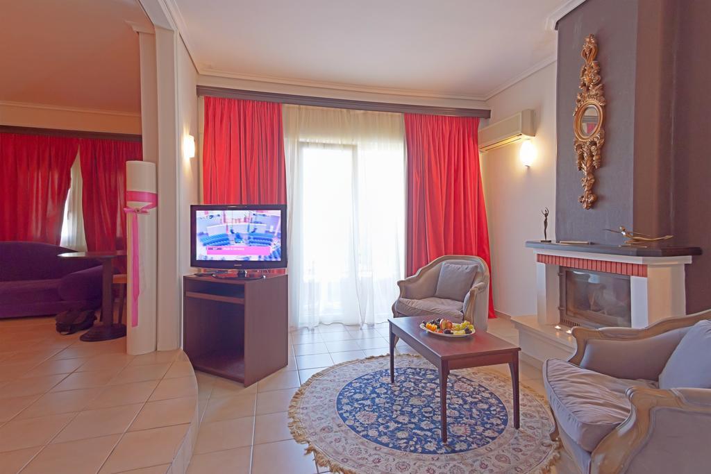 Grand Platon Hotel Olympiaki Akti Bagian luar foto
