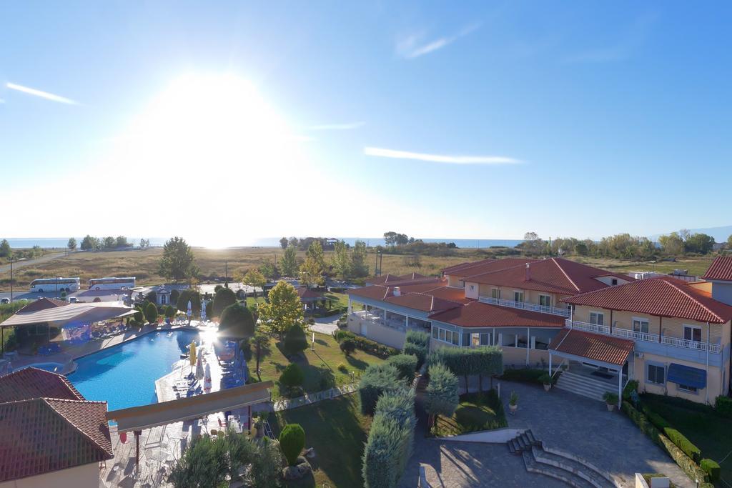 Grand Platon Hotel Olympiaki Akti Bagian luar foto