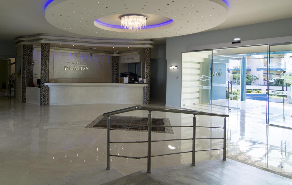 Grand Platon Hotel Olympiaki Akti Bagian luar foto