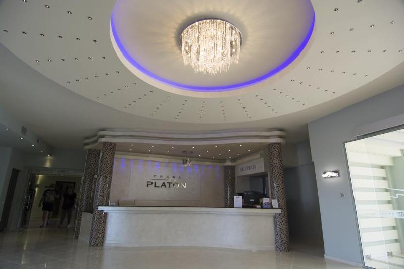 Grand Platon Hotel Olympiaki Akti Bagian luar foto